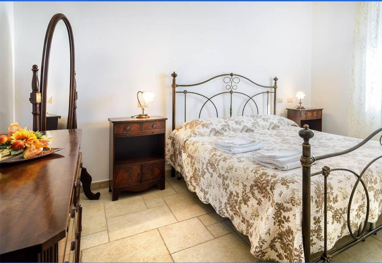 Trulli Dell'Aia Bed & Breakfast Alberobello Exterior photo